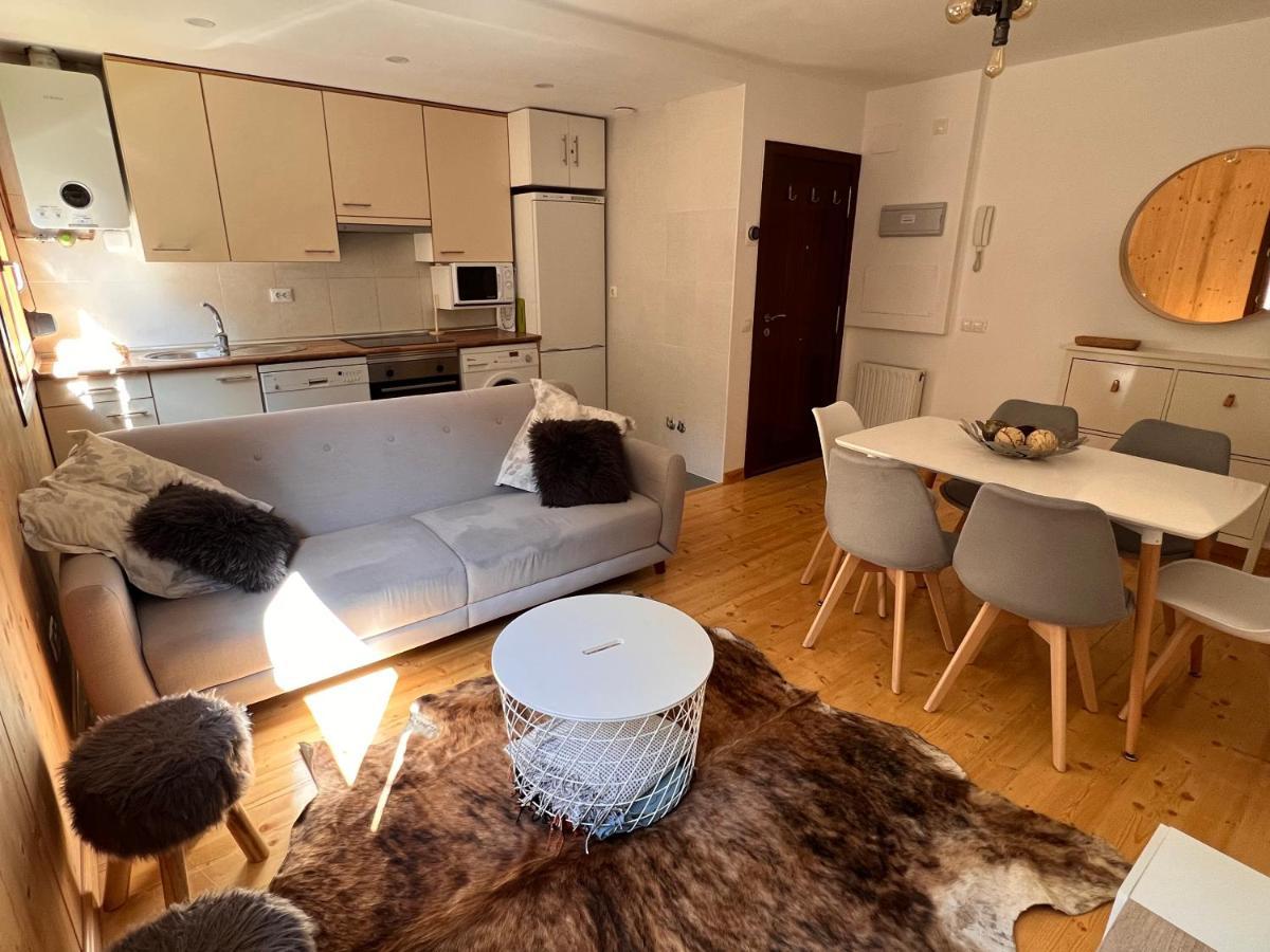 Apartamento Luga Castiello de Jaca Exterior foto